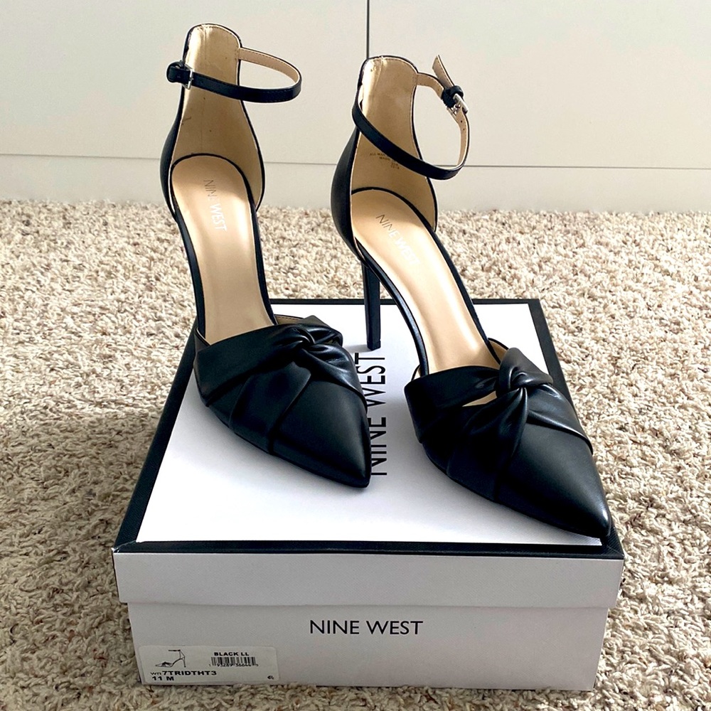Nine West knot heels!!